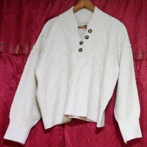 Universal Thread cream sweater – XL – minor flaw